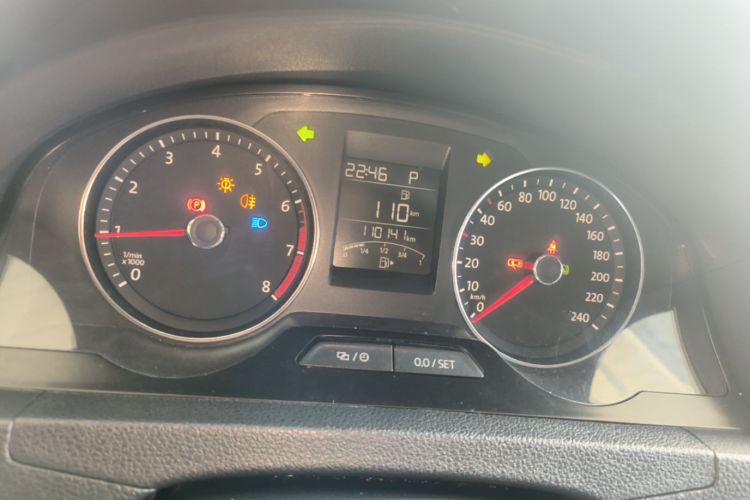 Volkswagen Santana 2016 car image #12