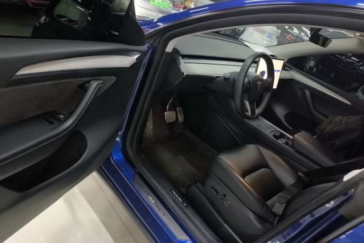 Tesla Model Y 2024 #16 Tesla Model Y 2024 car image #16
