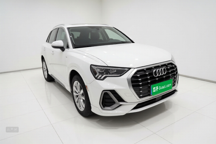 Audi Q3 2020 car image #4