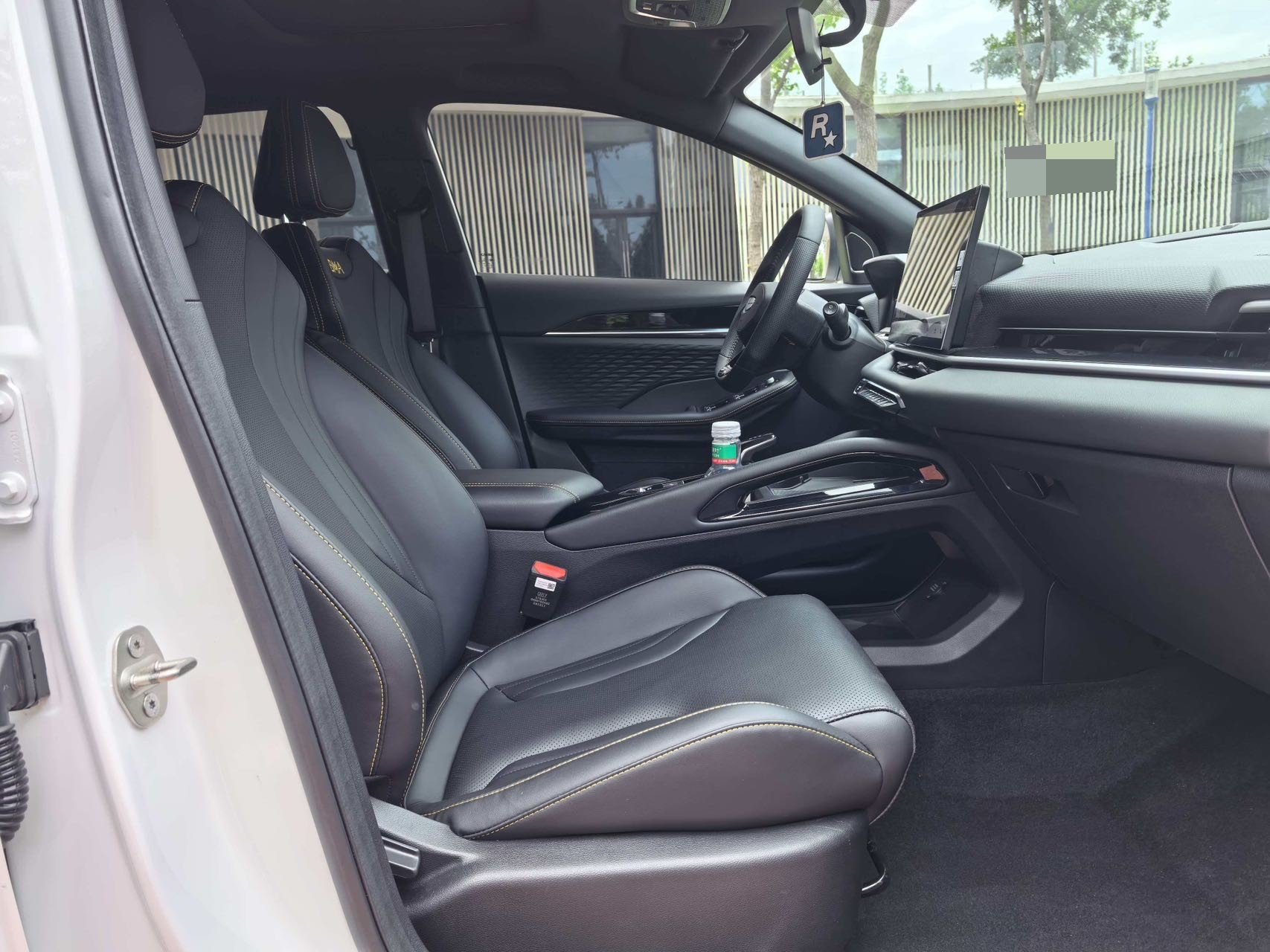 GEELY Coolray 2025 car image #5