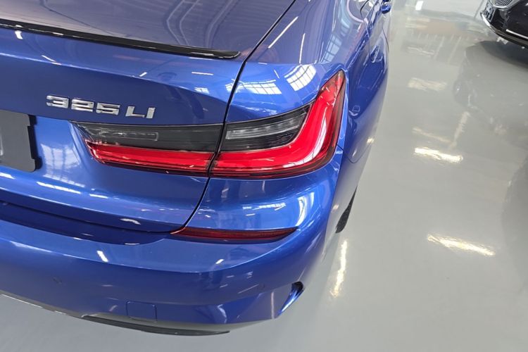 BMW 3 Series 2019 #8 BMW 3 Series 2019 car image #8