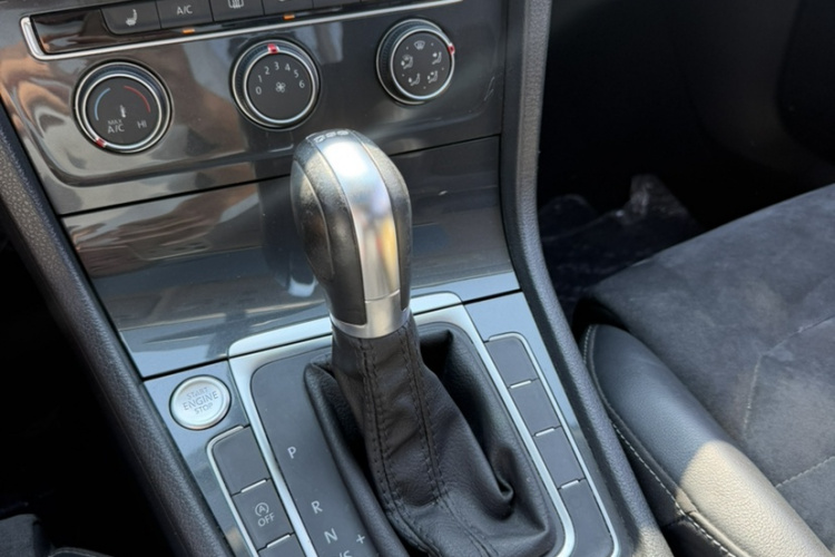 Volkswagen Golf 2020 #15 Volkswagen Golf 2020 car image #15