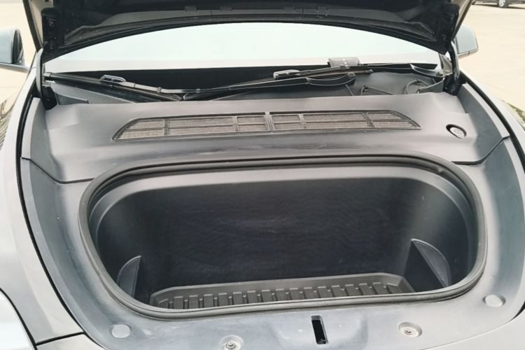 Tesla Model Y 2022 #20 Tesla Model Y 2022 car image #20