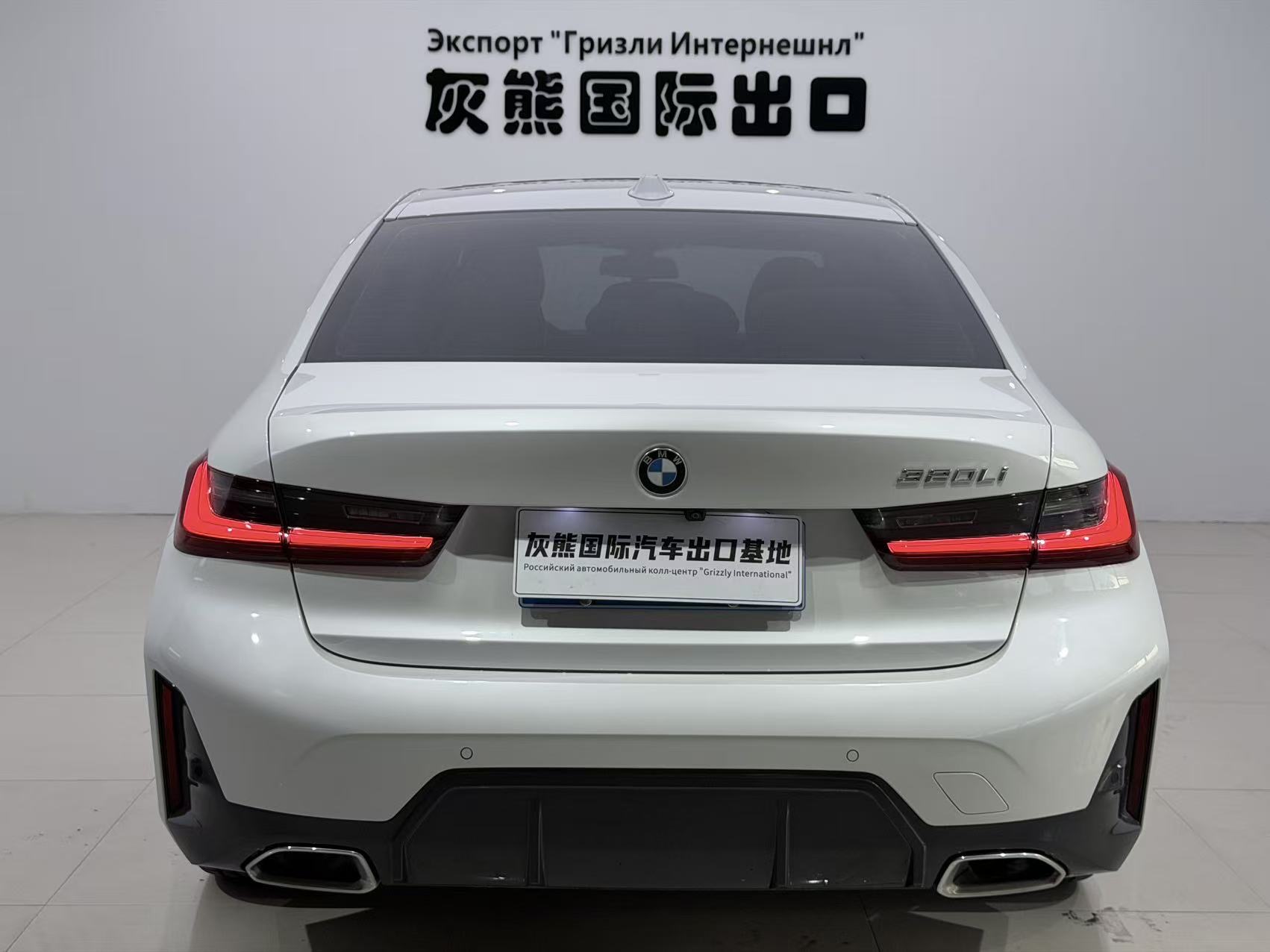 BMW 3 Series 2023 immagine di auto #5