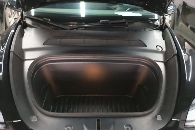 Tesla Model Y 2022 car image #22