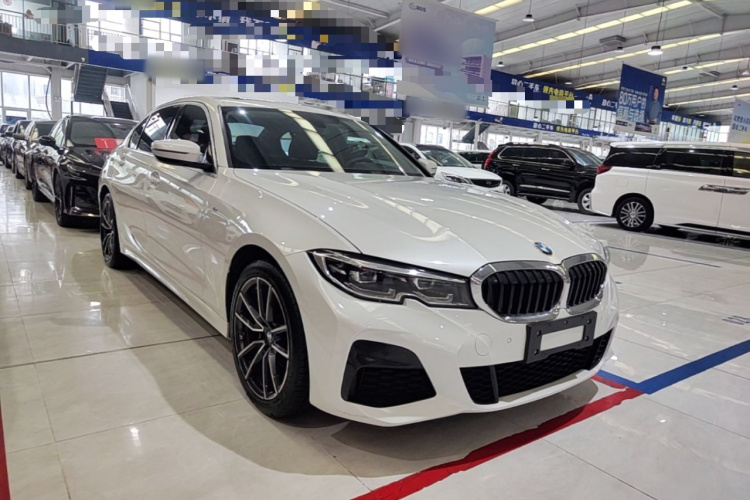 BMW 3 Series 2022 #4 BMW 3 Series 2022 car image #4