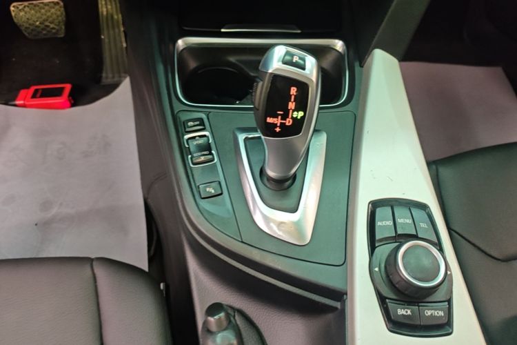 BMW 3 Series 2015 #14 BMW 3 Series 2015 car image #14