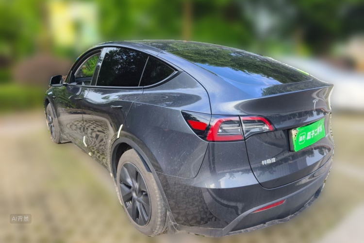 Tesla Model Y 2024 #5 Tesla Model Y 2024 car image #5