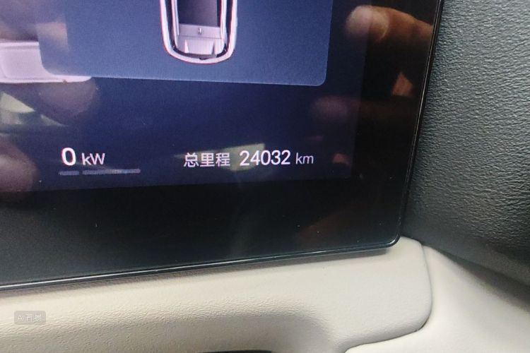 BYD YuanUP 2025 #14 BYD YuanUP 2025 car image #14