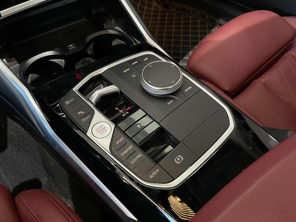 BMW 3 Series 2023 car image #11
