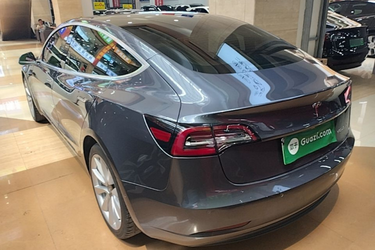 Tesla Model 3 2020 car image #5