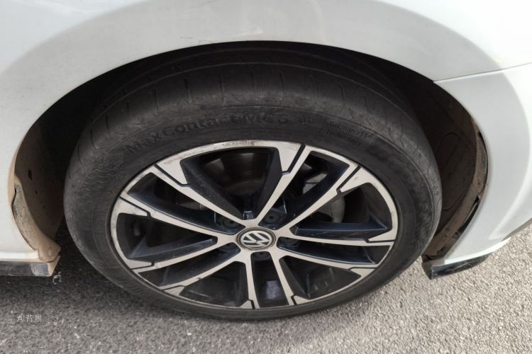 Volkswagen Golf 2018 car image #9