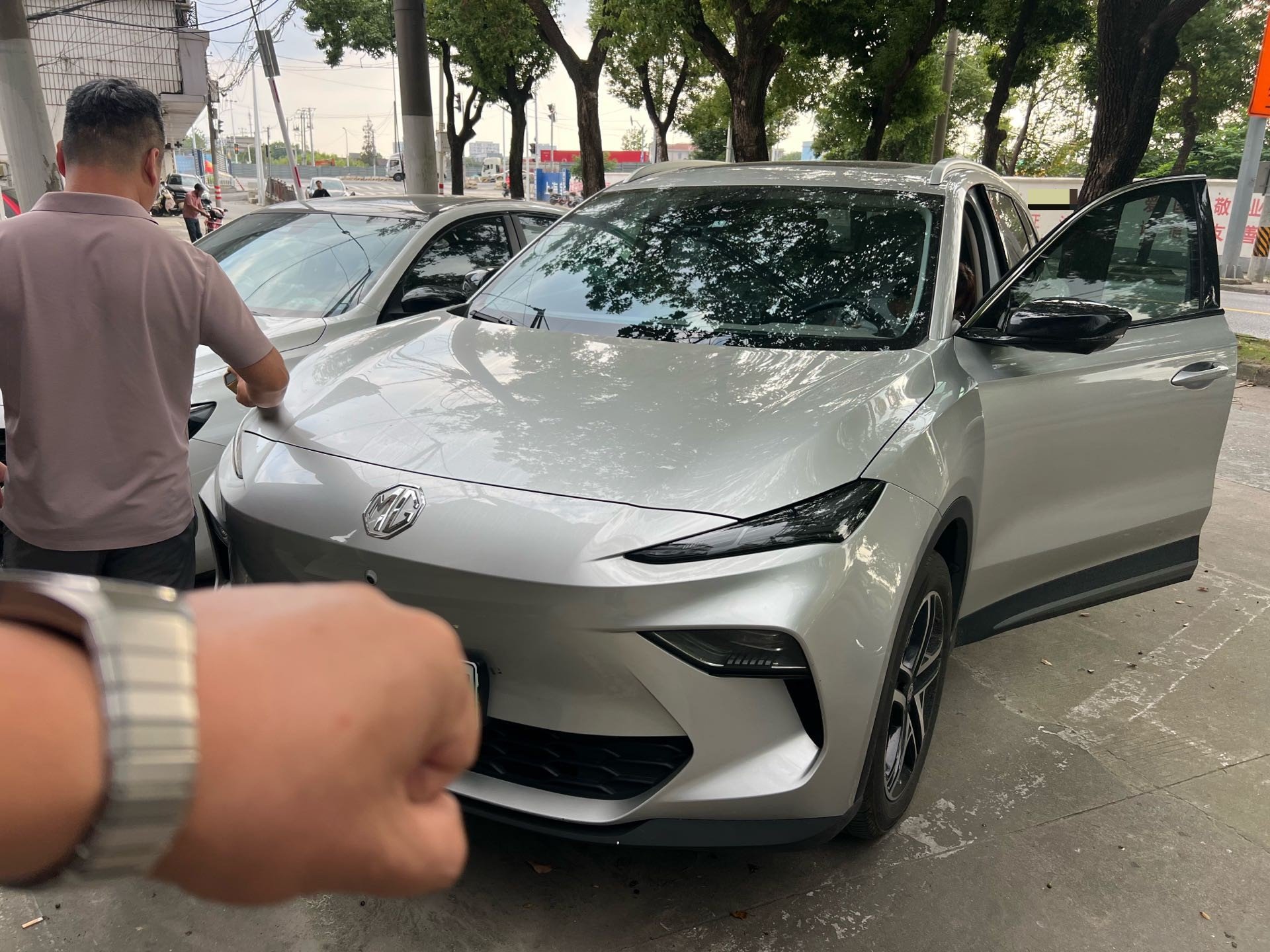 MG ES5 2025 imagen de coche #3
