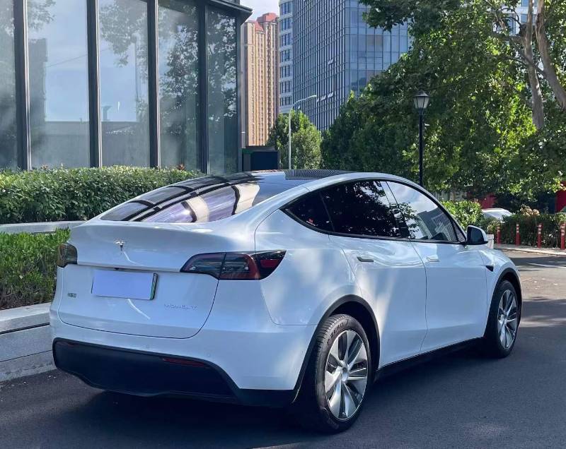 Tesla Model Y 2021 #3 Tesla Model Y 2021 car image #3