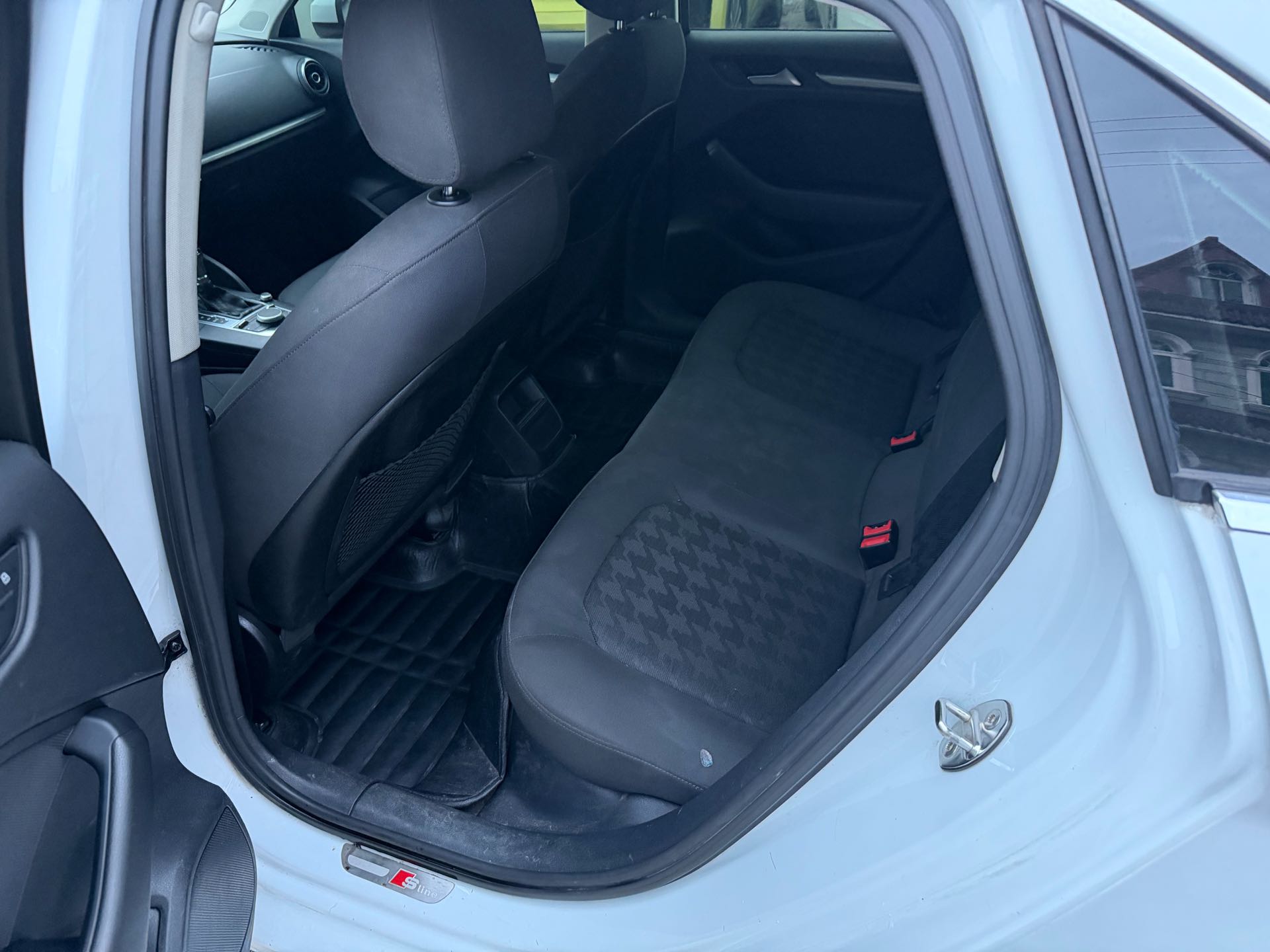 Audi A3 2016 car image #5