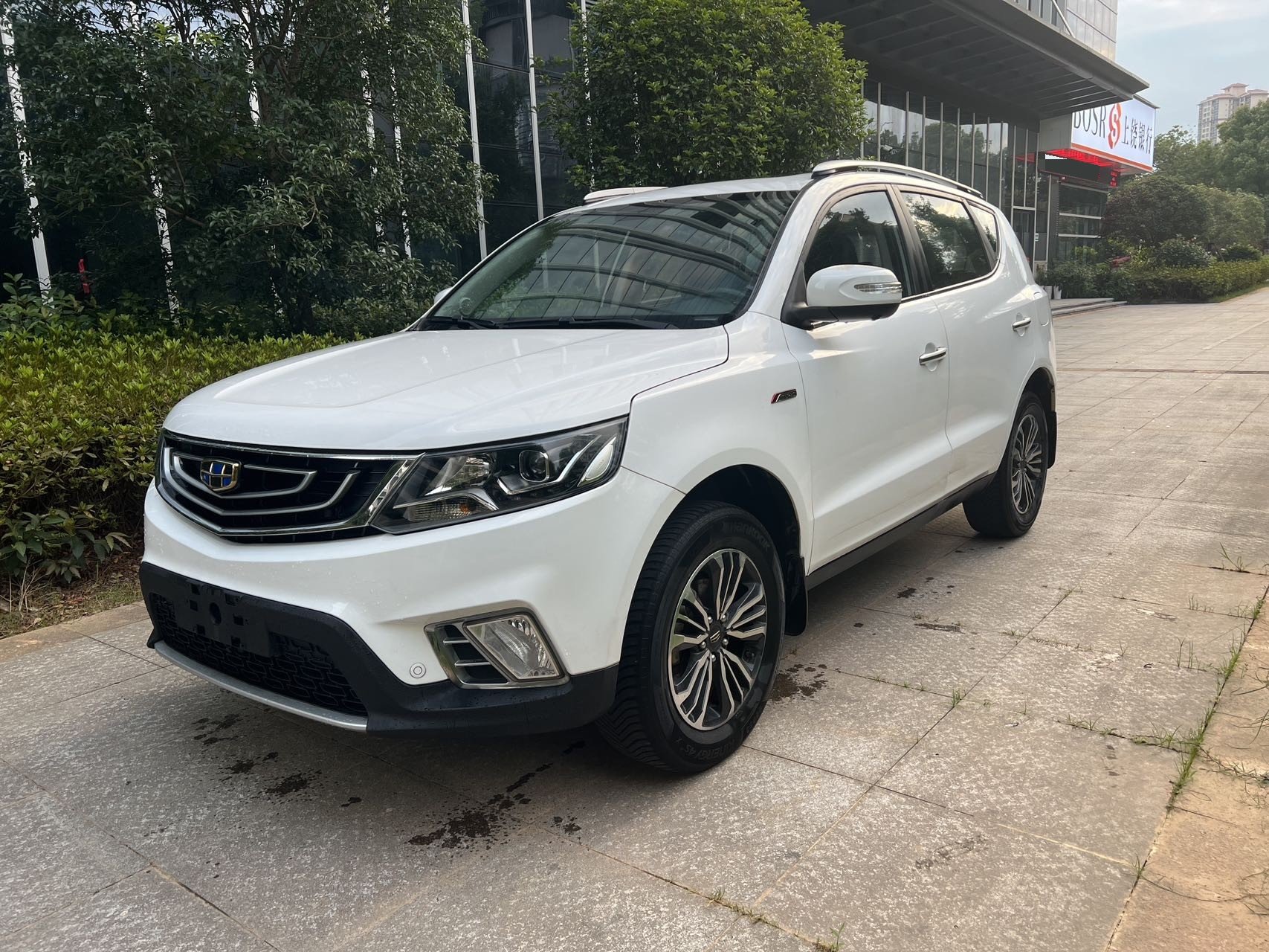 GEELY Vision X6 2017 car image 