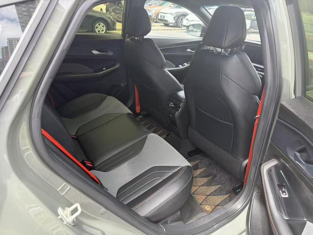 GEELY Binray 2022 car image #17