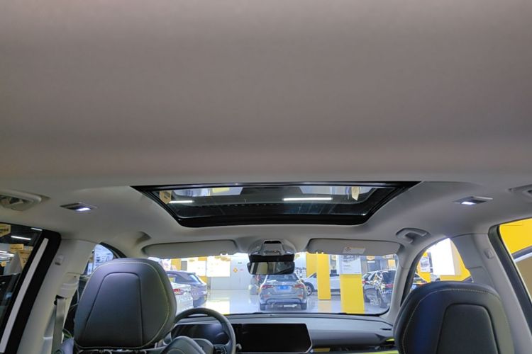 GEELY Coolray 2022 car image #18