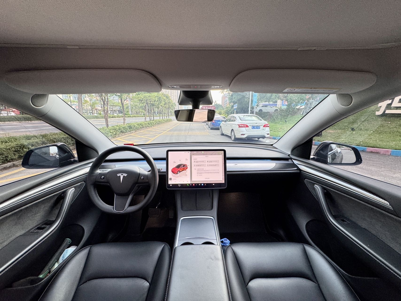 Tesla Model Y 2023 #5 Tesla Model Y 2023 car image #5