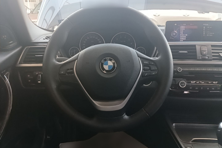 BMW 3 Series 2017 #11 BMW 3 Series 2017 car image #11