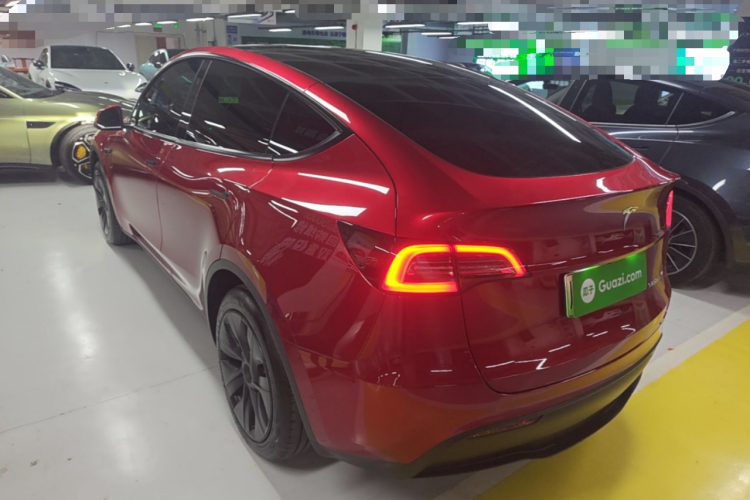 Tesla Model Y 2024 #7 Tesla Model Y 2024 immagine di auto #7