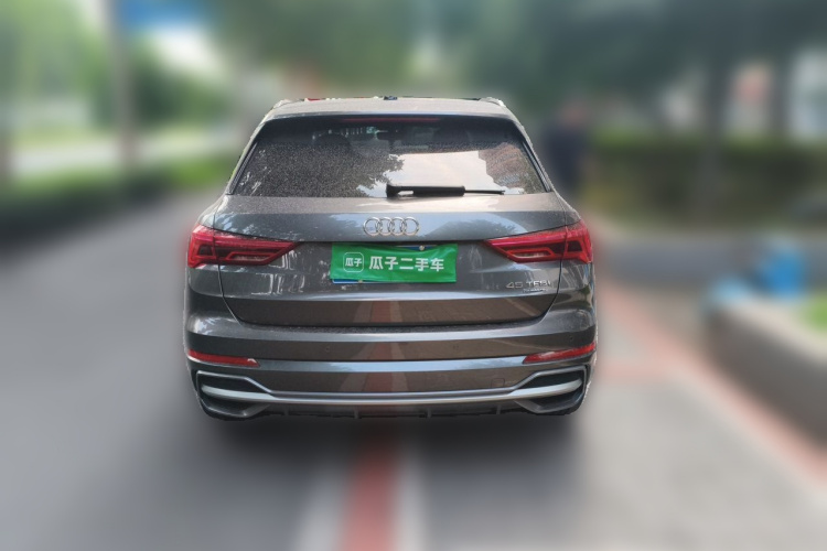 Audi Q3 2022 car image #4