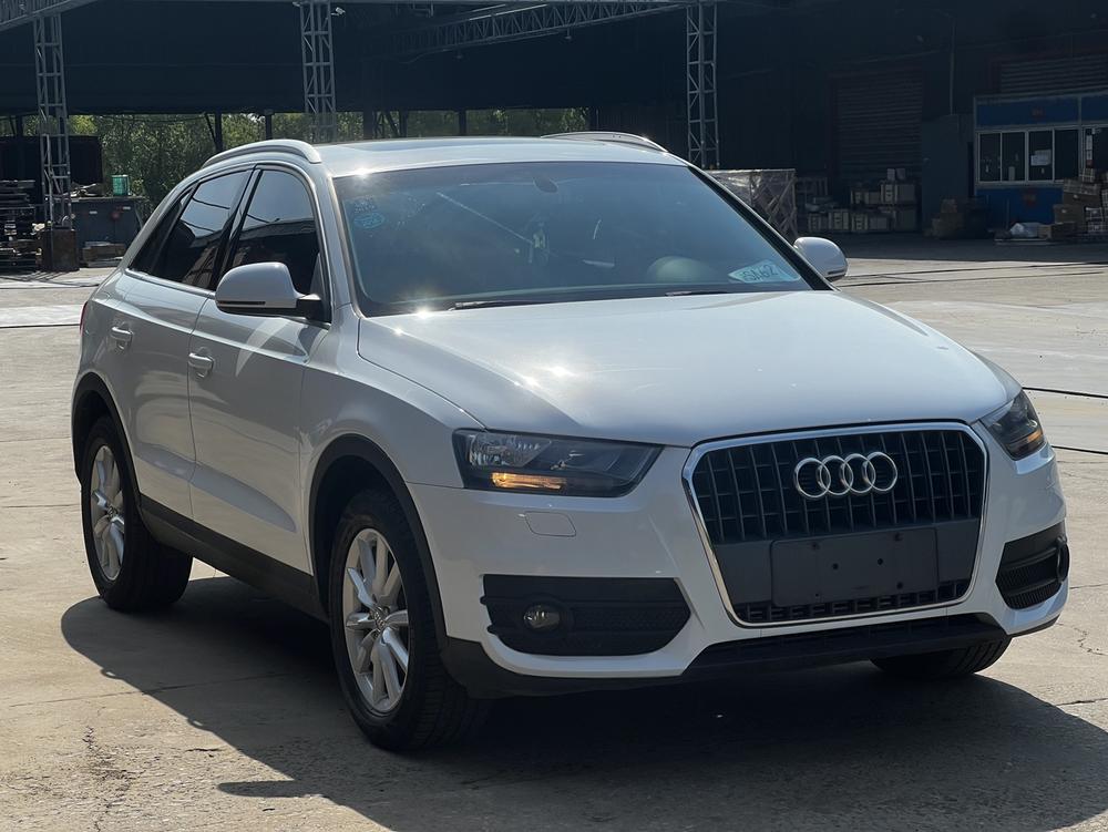 Audi Q3 2014 car image #3