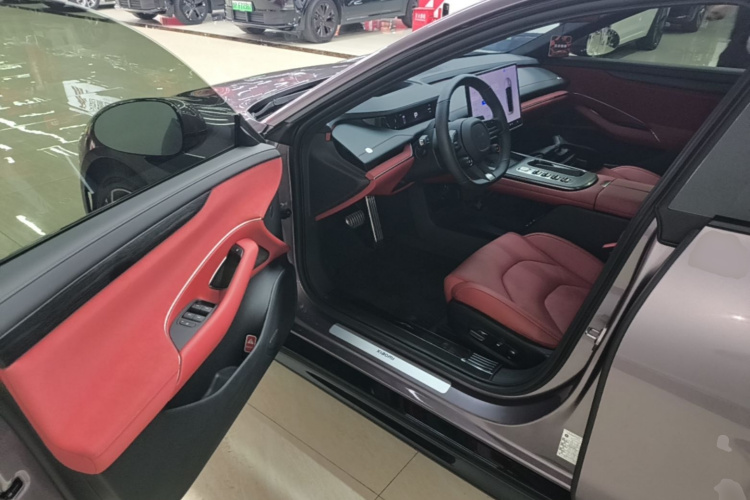 MI SU7 2024 car image #16