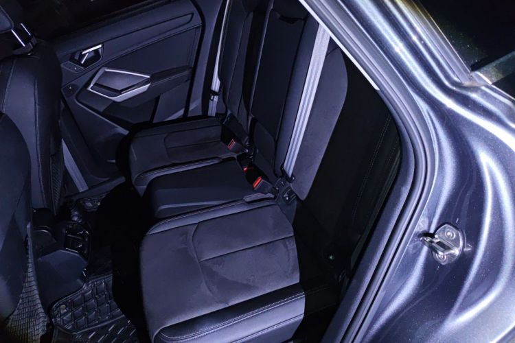 Audi Q3 2022 car image #10