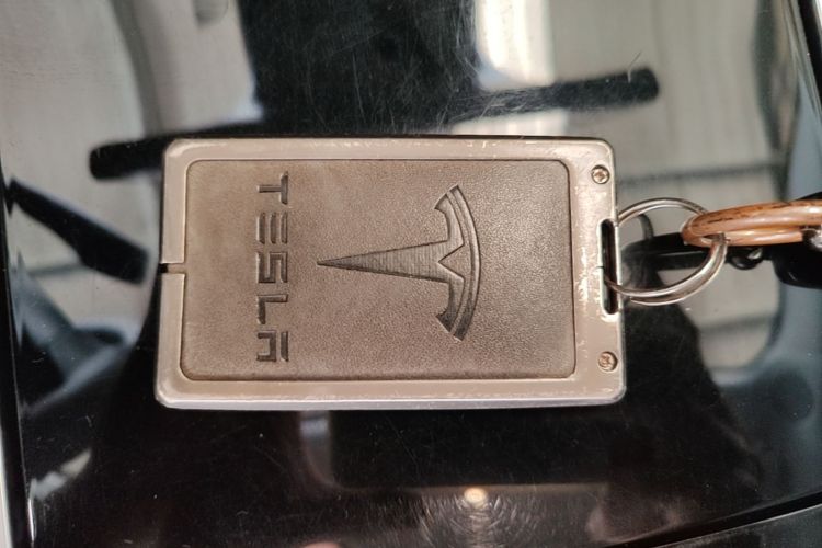 Tesla Model 3 2020 car image #14