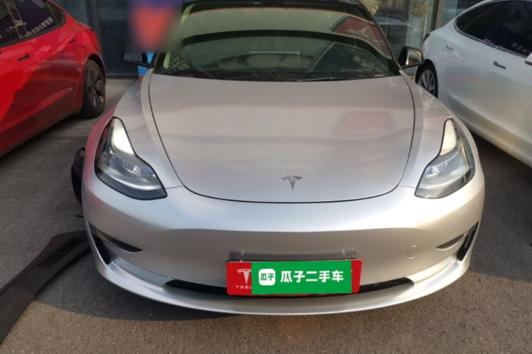 Tesla Model 3 2021 car image #3