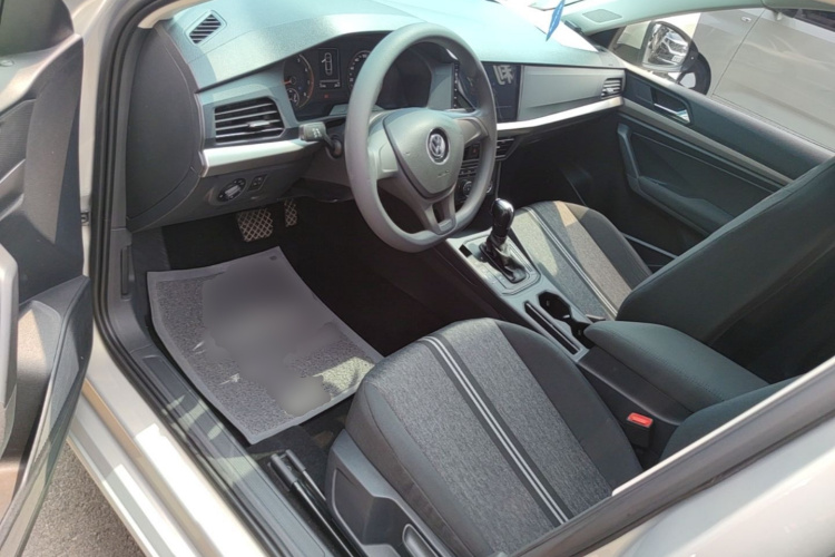 Volkswagen Lavida 2018 car image #15