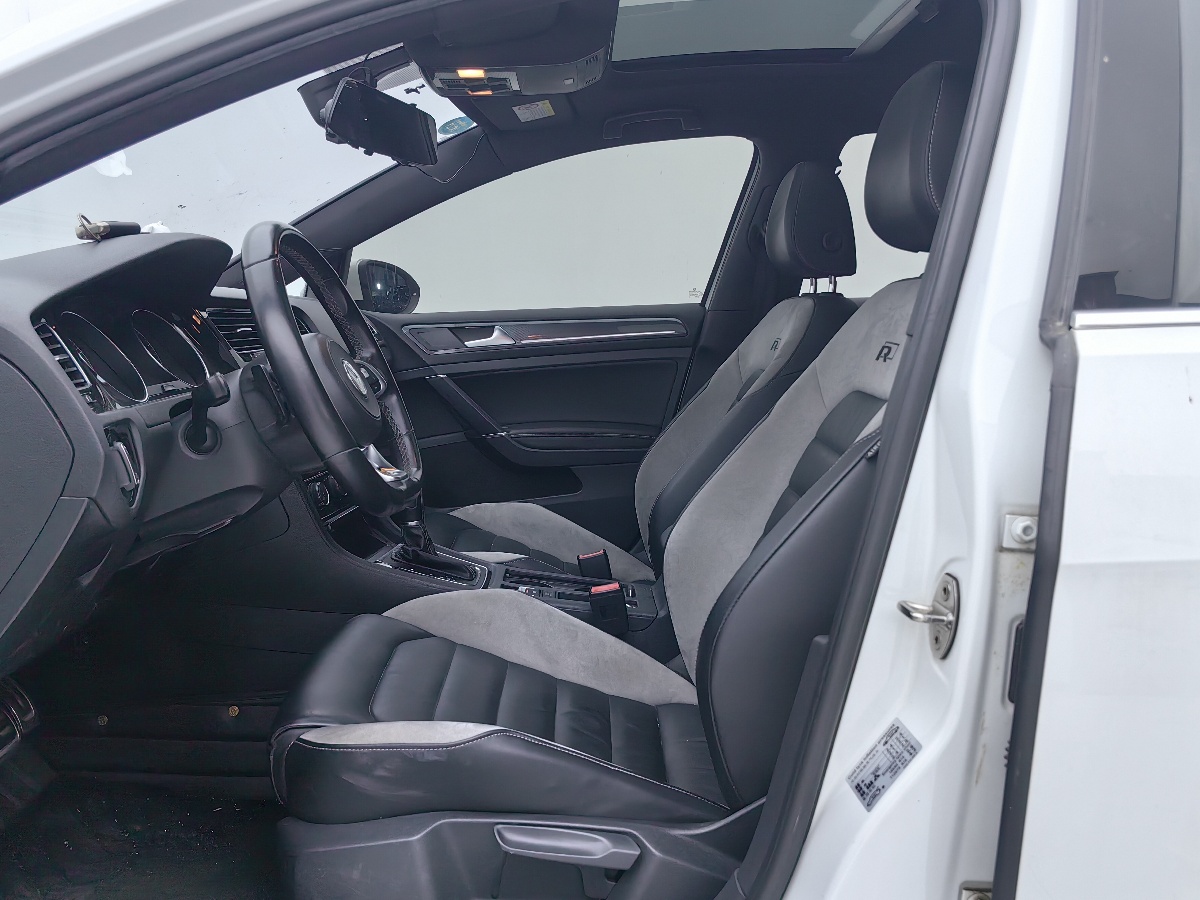 Volkswagen Golf 2019 #4 Volkswagen Golf 2019 car image #4