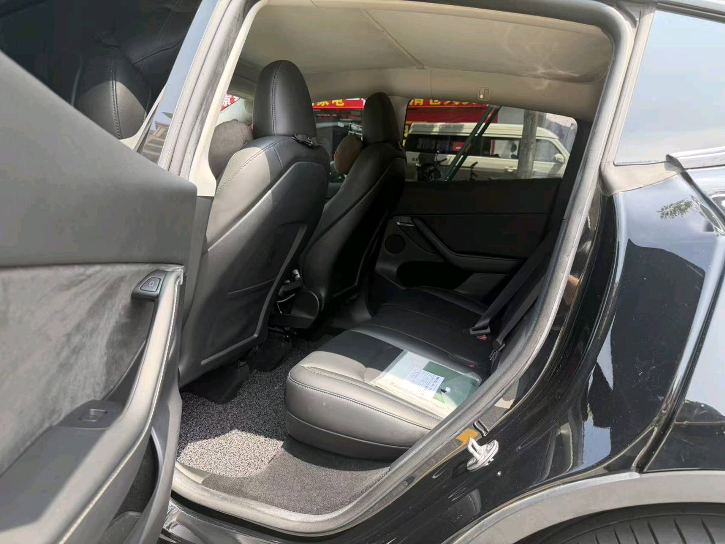 Tesla Model Y 2023 #7 Tesla Model Y 2023 car image #7