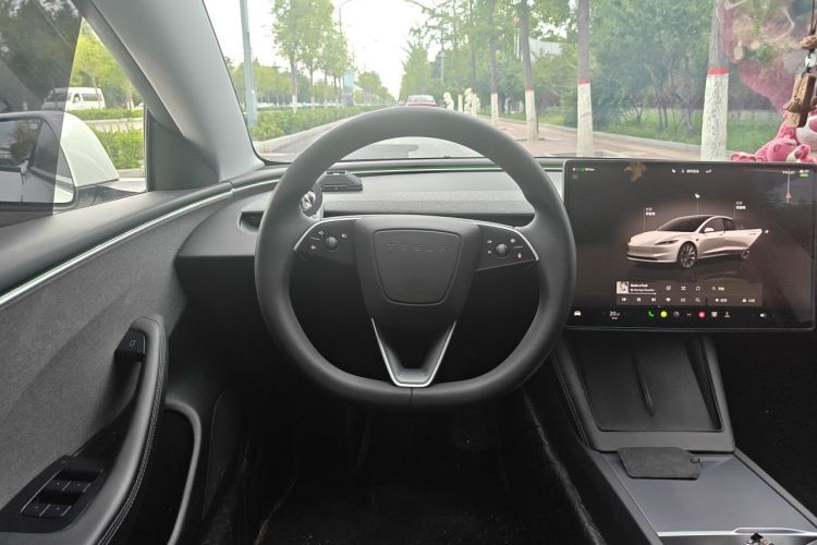 Tesla Model 3 2024 #11 Tesla Model 3 2024 car image #11