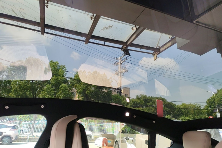 MI SU7 2025 car image #18