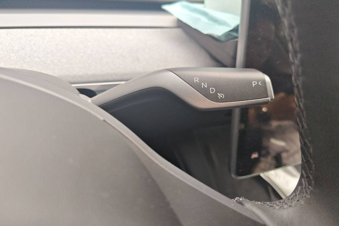 Tesla Model Y 2024 car image #29