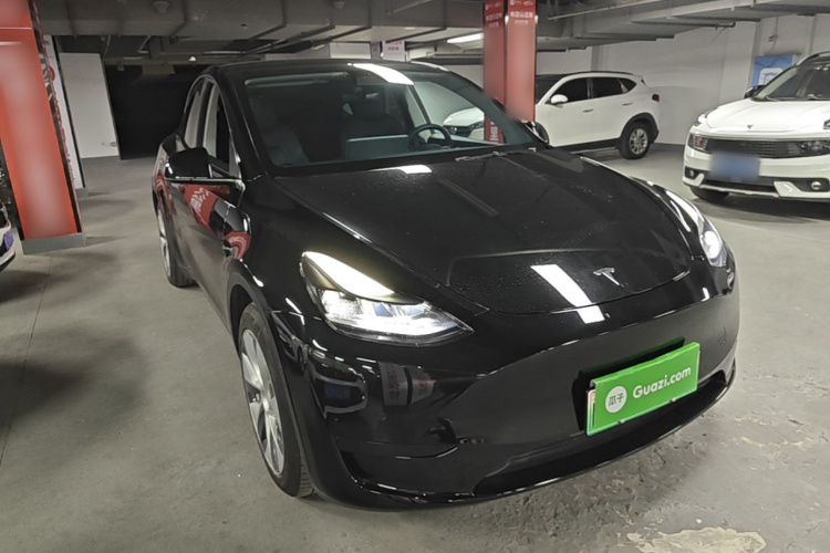 Tesla Model Y 2023 car image #4