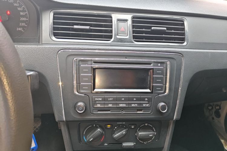 Volkswagen Santana 2017 #13 Volkswagen Santana 2017 car image #13