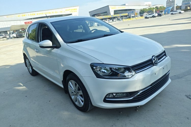 Volkswagen Polo 2015 #4 Volkswagen Polo 2015 car image #4