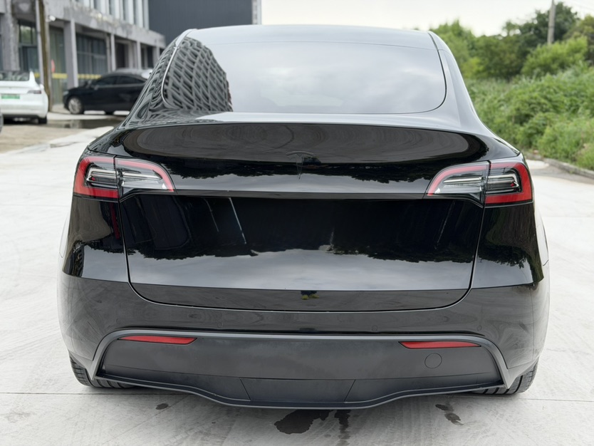 Tesla Model Y 2022 #8 Tesla Model Y 2022 car image #8