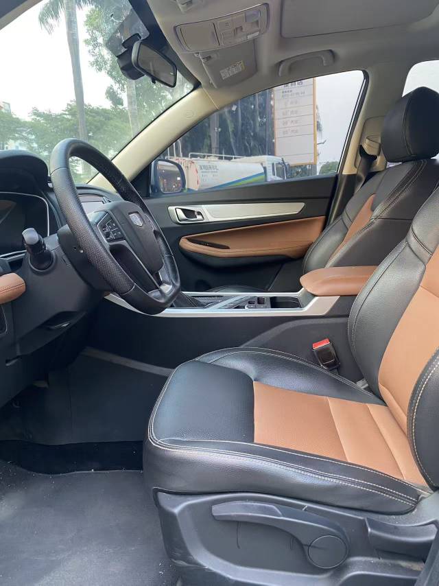 GEELY Vision X6 2019 car image #2