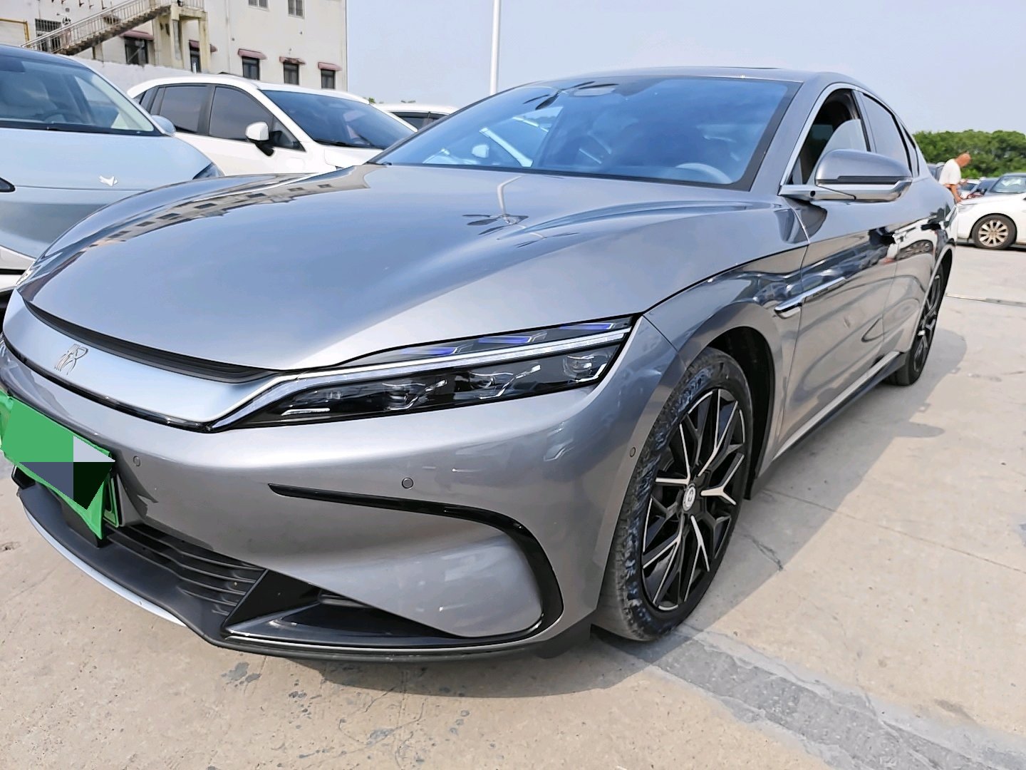 BYD Han 2024 car image 