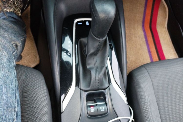 Toyota Corolla 2019 immagine di auto #16