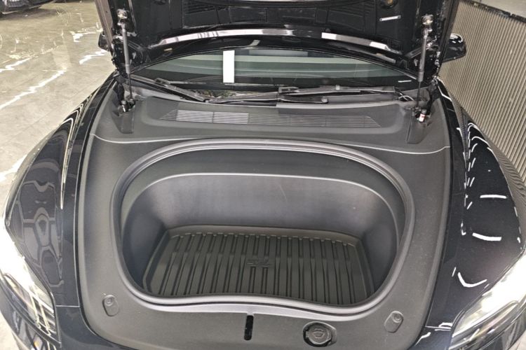Tesla Model 3 2026 car image #20