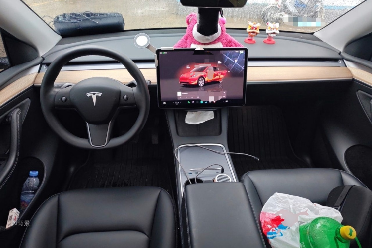 Tesla Model Y 2023 #11 Tesla Model Y 2023 car image #11