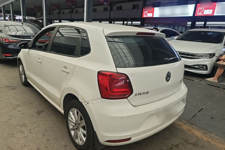 Volkswagen Polo 2016 car image #5