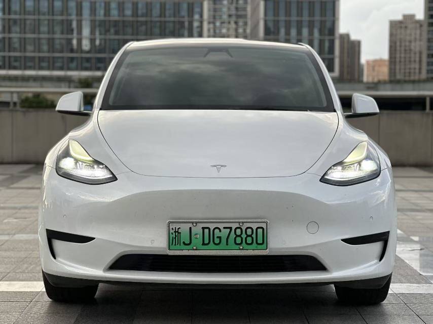 Tesla Model Y 2022 #2 Tesla Model Y 2022 car image #2
