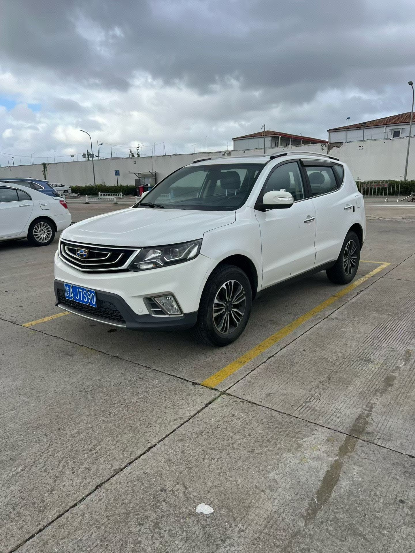 GEELY Vision X6 2018 car image 