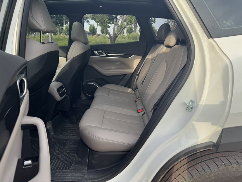 GEELY Boyue L 2025 #10 GEELY Boyue L 2025 image de voiture #10